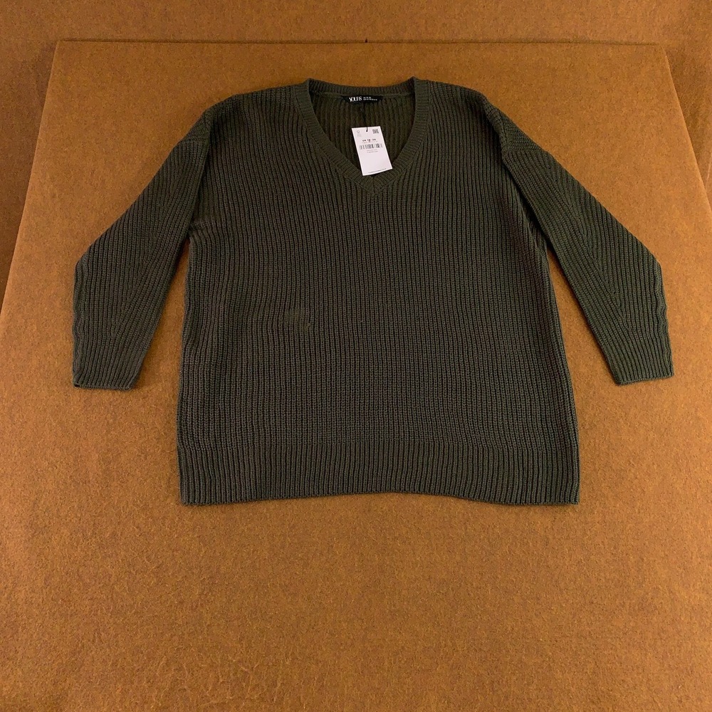 Yours Womens Size 14-16 Green Knit V Neck Pullover Tunic Sweater NWT *Flaw